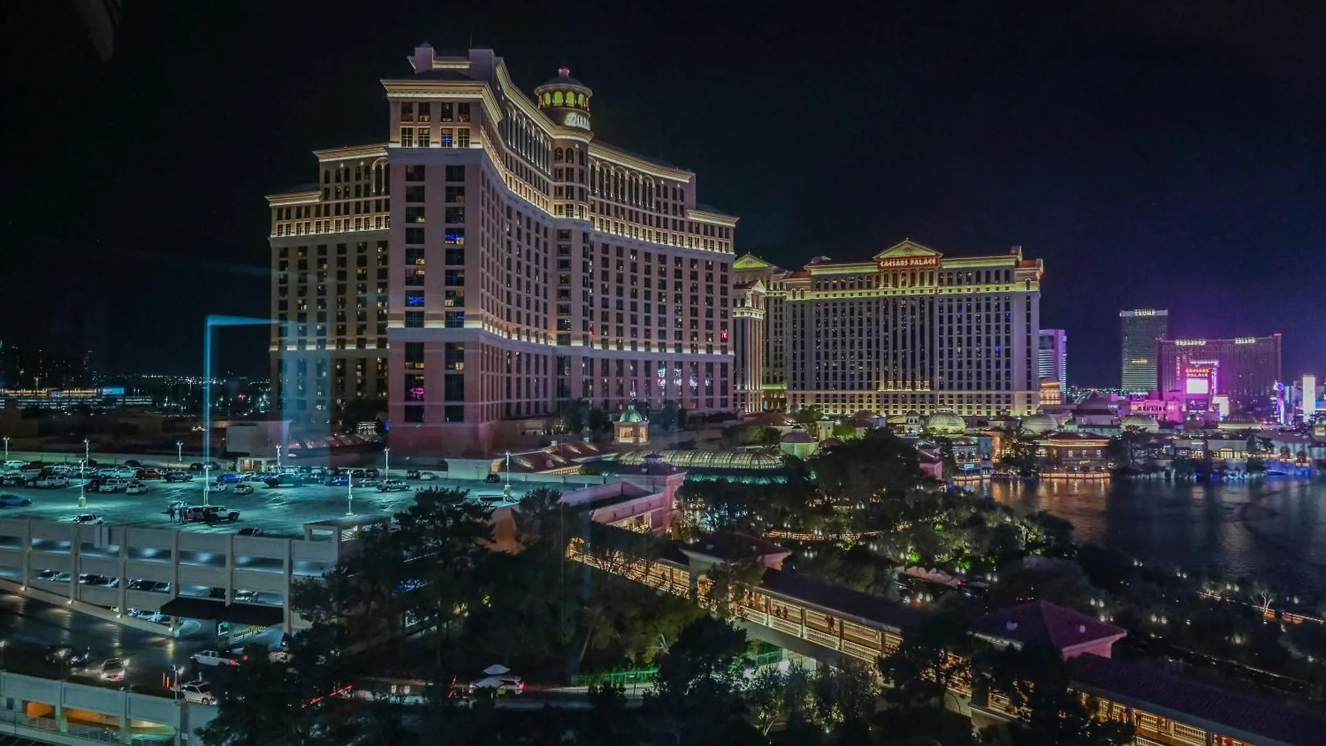 Stripviewsuites At Jockey Club Las Vegas