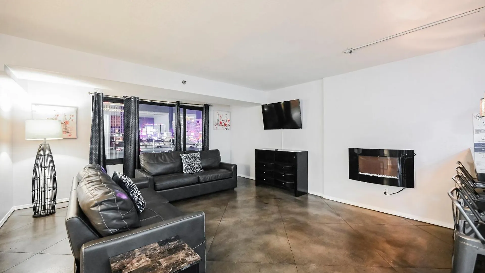 Aparthotel Stripviewsuites At Jockey Club Las Vegas