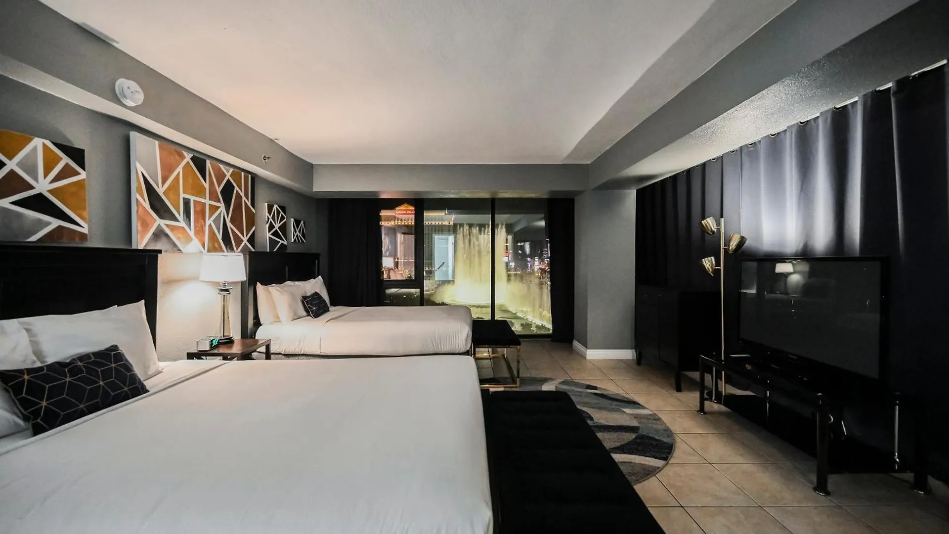 Stripviewsuites At Jockey Club Las Vegas