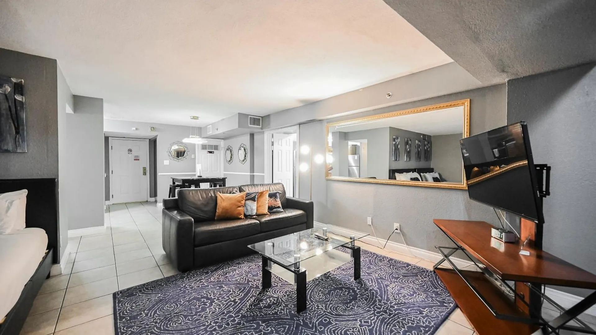 Aparthotel Stripviewsuites At Jockey Club Las Vegas