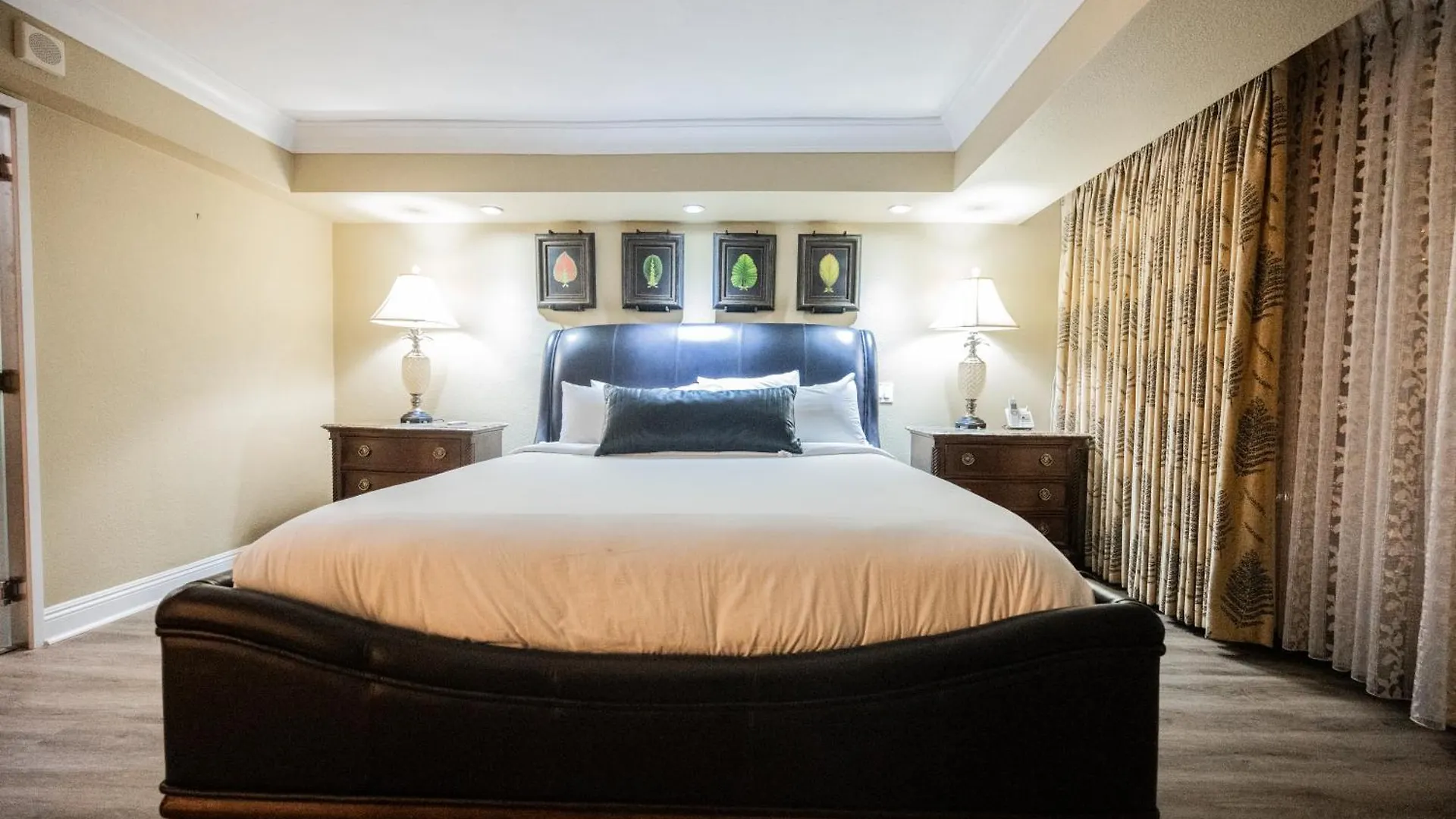 Stripviewsuites At Jockey Club Las Vegas Aparthotel